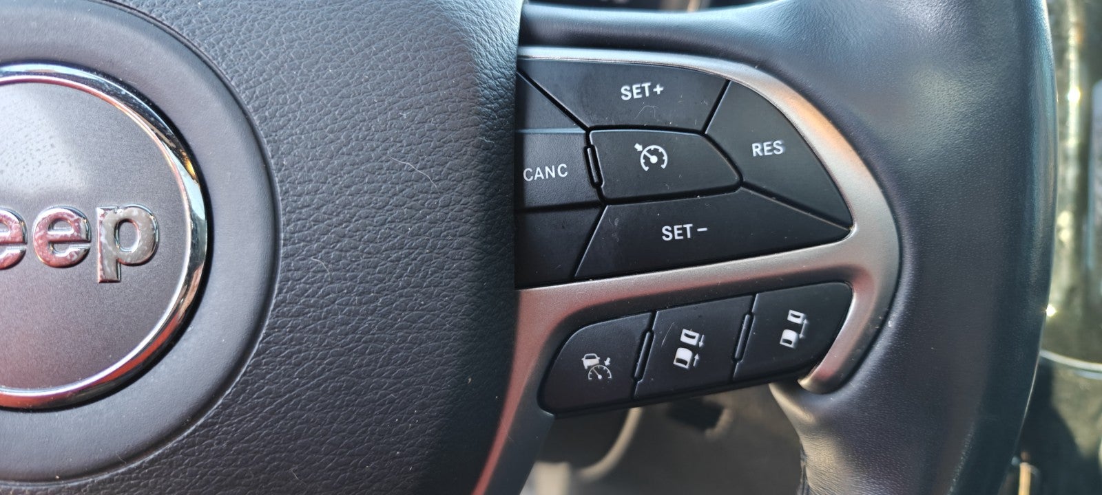 2020 Jeep Grand Cherokee Overland