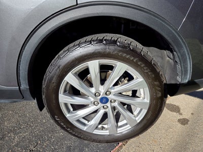 2022 Ford Escape Titanium