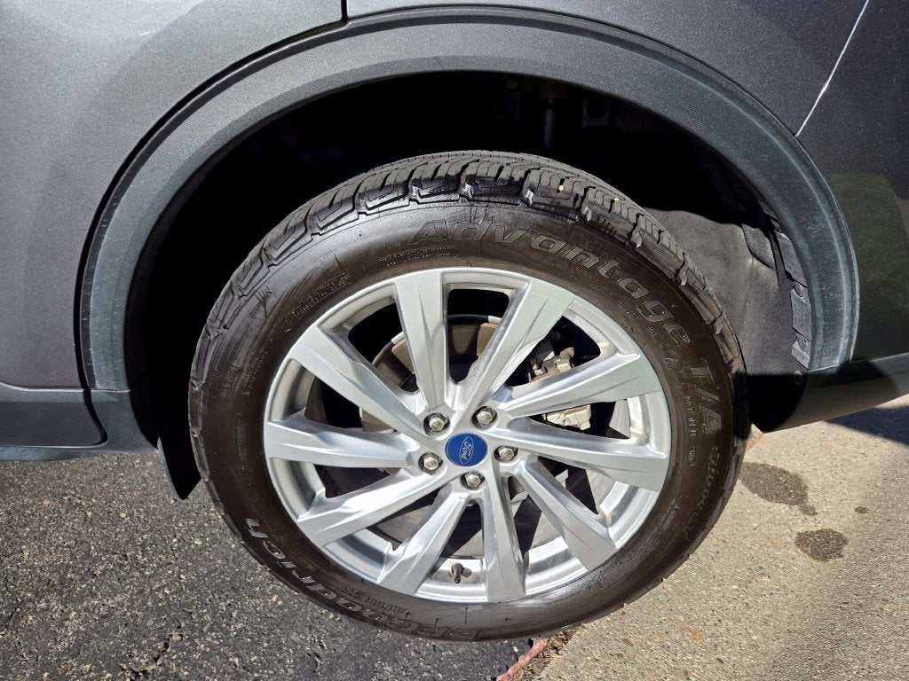 2022 Ford Escape Titanium
