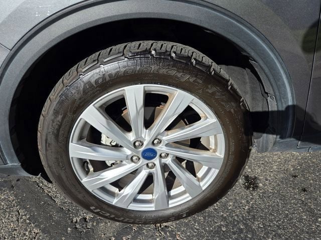 2022 Ford Escape Titanium