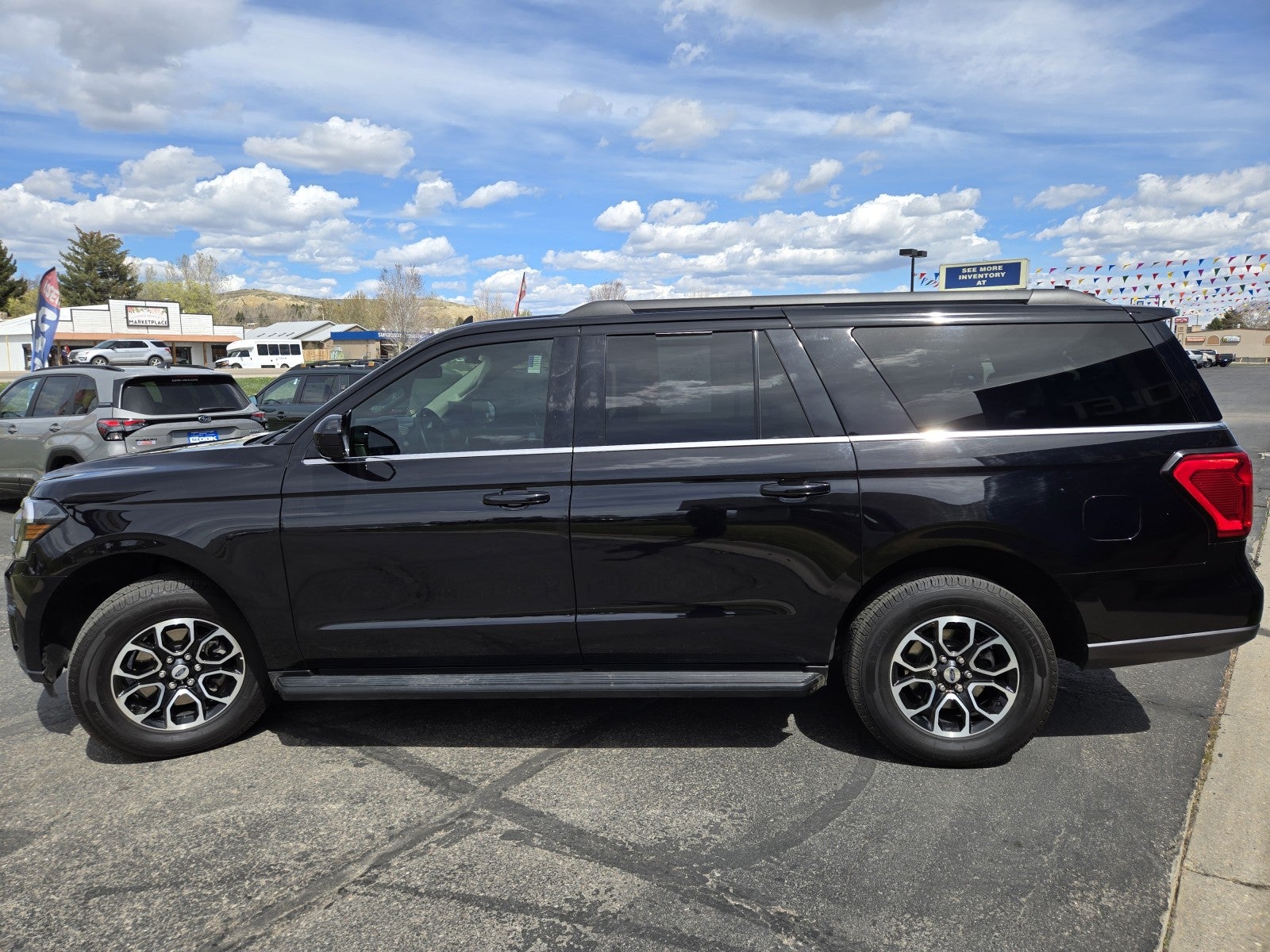 2024 Ford Expedition Max XLT