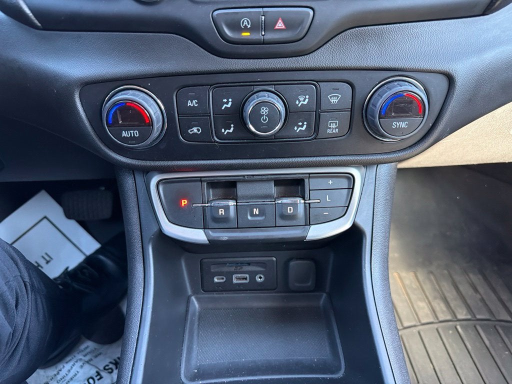 2023 GMC Terrain SLT