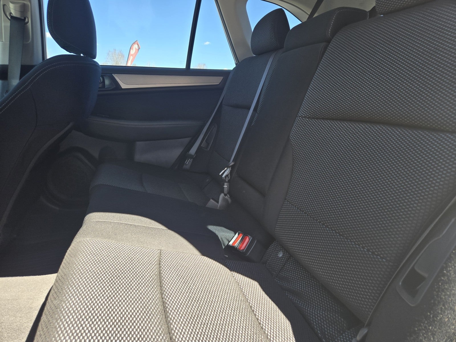 2019 Subaru Outback 2.5i