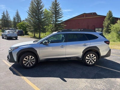 2025 Subaru Outback Premium