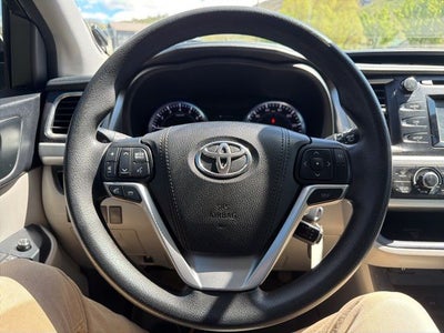 2016 Toyota Highlander LE V6