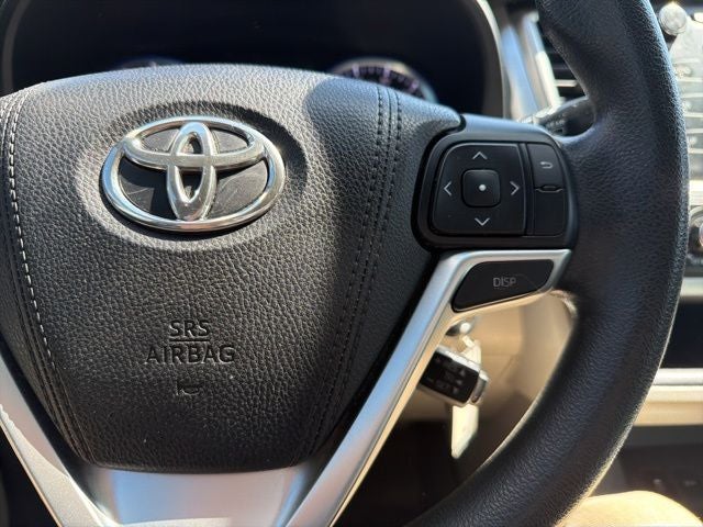 2016 Toyota Highlander LE V6
