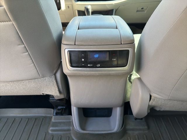 2016 Toyota Highlander LE V6