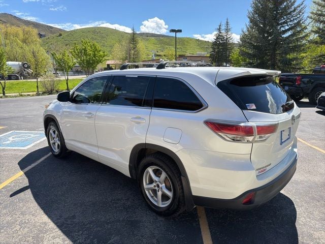 2016 Toyota Highlander LE V6