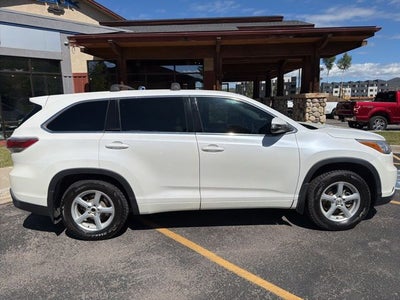 2016 Toyota Highlander LE V6