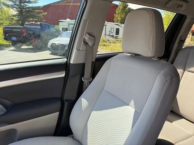 2016 Toyota Highlander LE V6