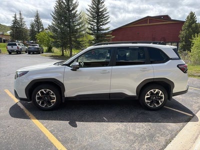 2025 Subaru Forester Premium
