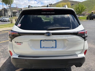 2025 Subaru Forester Premium