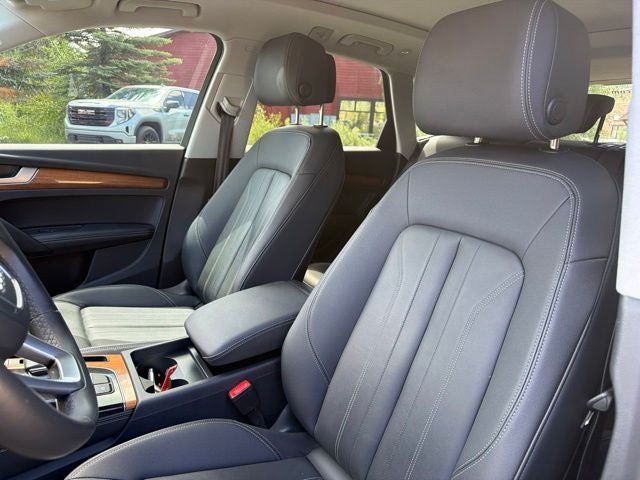 2023 Audi Q5 45 S line Premium quattro