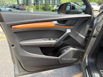 2023 Audi Q5 45 S line Premium quattro
