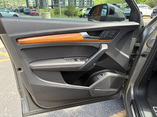 2023 Audi Q5 45 S line Premium quattro