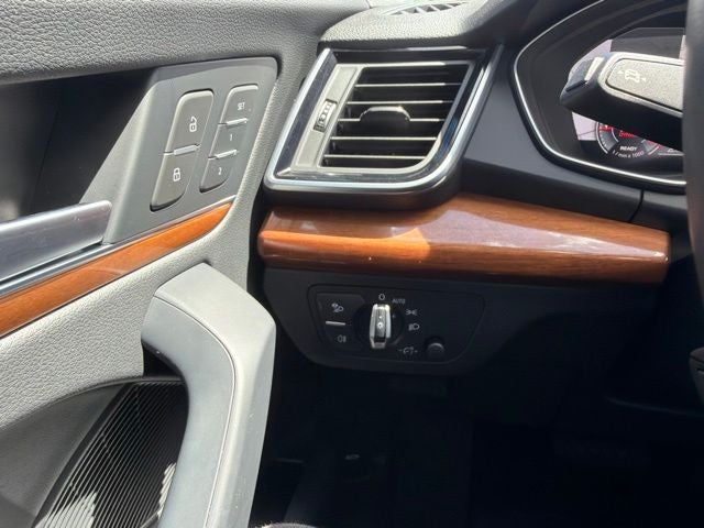 2023 Audi Q5 45 S line Premium quattro