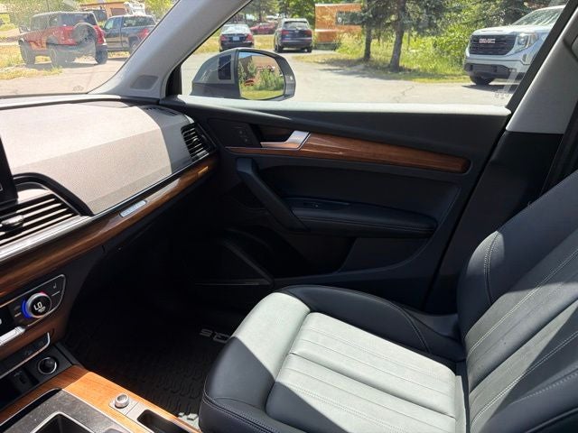 2023 Audi Q5 45 S line Premium quattro
