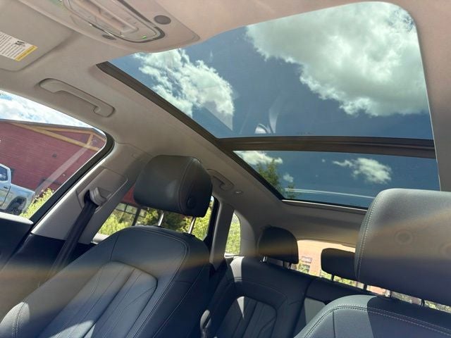 2023 Audi Q5 45 S line Premium quattro