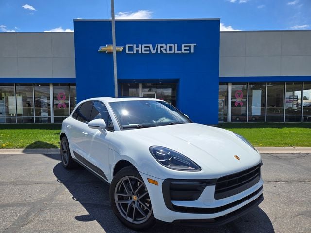 2022 Porsche Macan Base