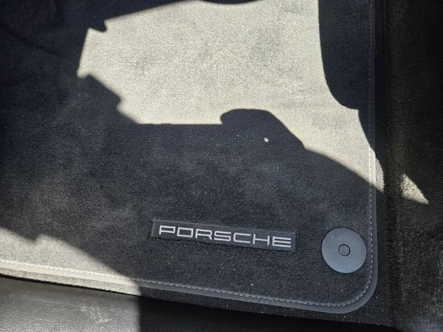 2022 Porsche Macan Base