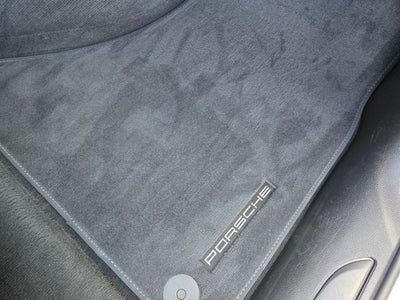 2022 Porsche Macan Base