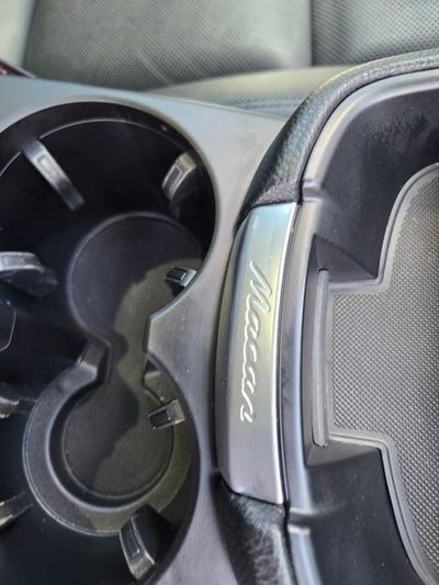 2022 Porsche Macan Base