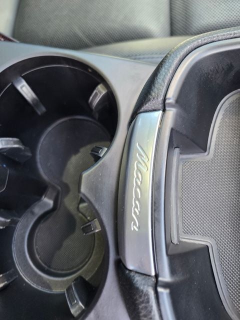 2022 Porsche Macan Base
