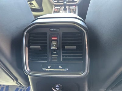 2022 Porsche Macan Base