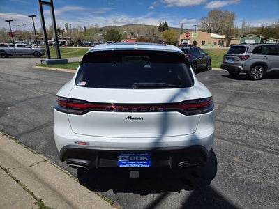 2022 Porsche Macan Base