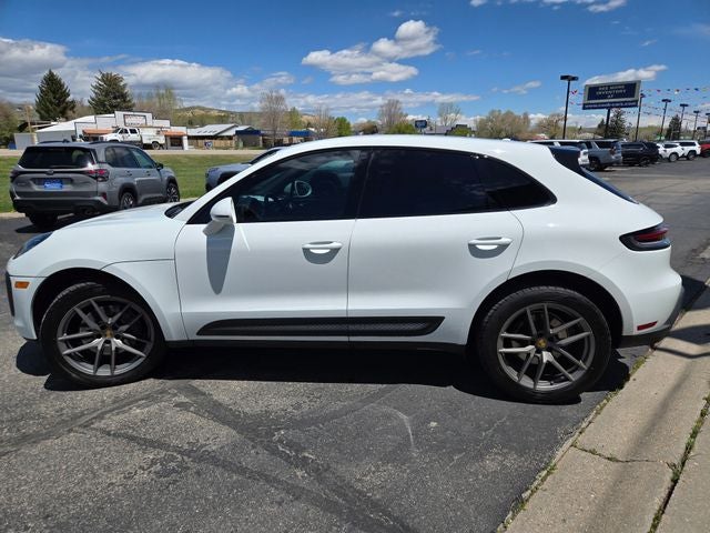 2022 Porsche Macan Base