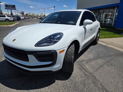 2022 Porsche Macan Base