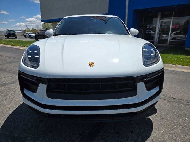 2022 Porsche Macan Base