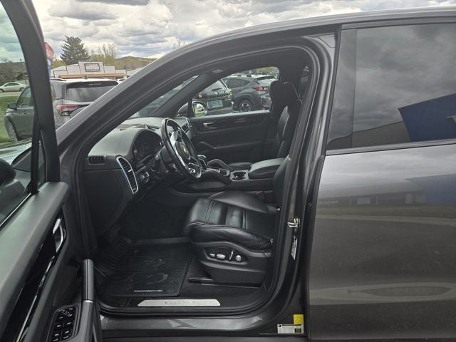 2020 Porsche Cayenne Base